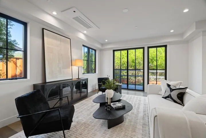 535 Creeksdie Court, Half Moon Bay, California 94019