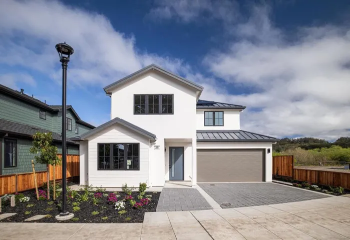 535 Creeksdie Court, Half Moon Bay, California 94019