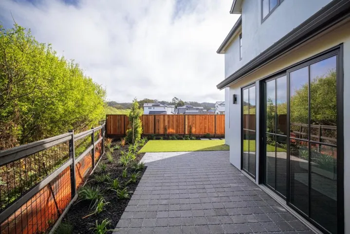 535 Creeksdie Court, Half Moon Bay, California 94019