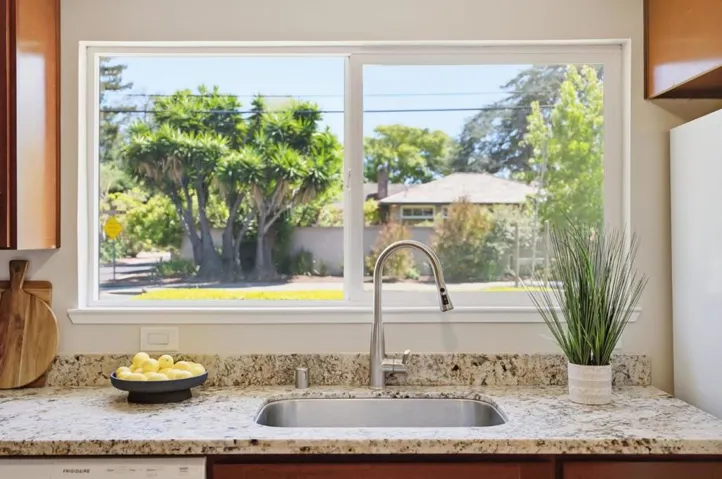 315 W Portola Avenue, Los Altos, California 94022