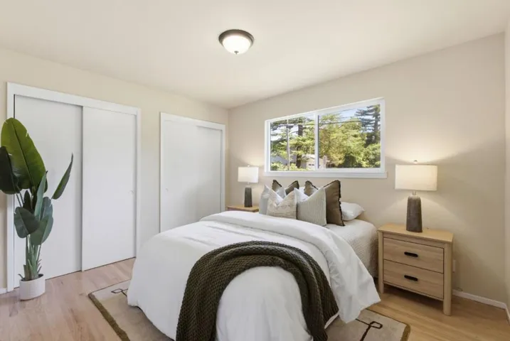 315 W Portola Avenue, Los Altos, California 94022