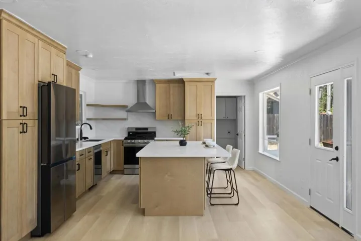 620 Hidden Valley Road, Royal Oaks, California 95076