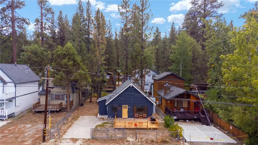 42585 Falcon, Big Bear Lake, California 92315
