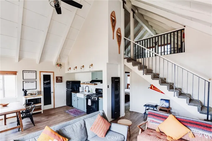 42585 Falcon, Big Bear Lake, California 92315