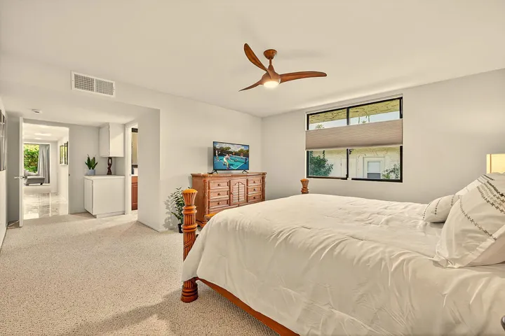 PS BED 2 to hall