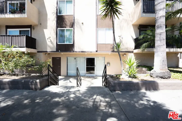 433 S Manhattan Place 108, Los Angeles, California 90020