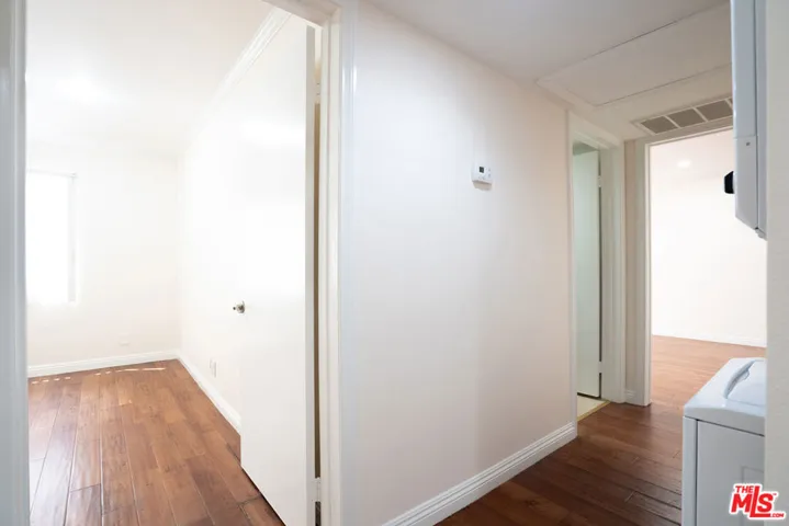 433 S Manhattan Place 108, Los Angeles, California 90020