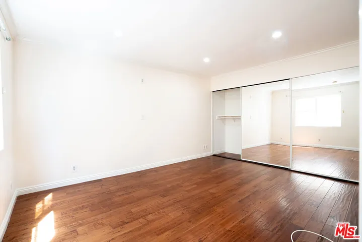 433 S Manhattan Place 108, Los Angeles, California 90020
