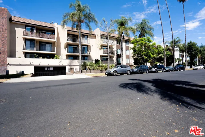 433 S Manhattan Place 108, Los Angeles, California 90020