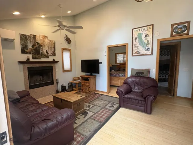 53078 Rockmere Drive, Idyllwild, California 92549