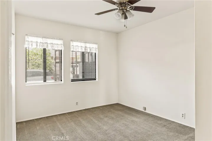 Back 5 bed Unit