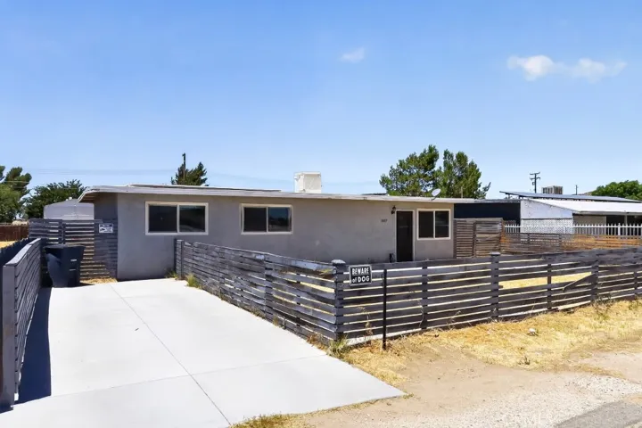 2869 Laurel Street, Rosamond, California 93560