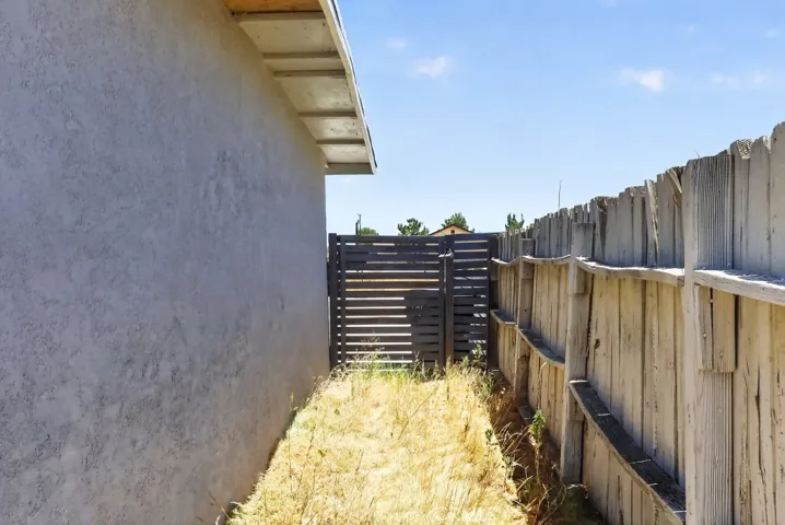2869 Laurel Street, Rosamond, California 93560