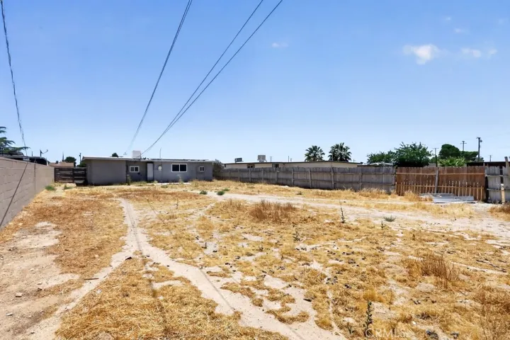 2869 Laurel Street, Rosamond, California 93560