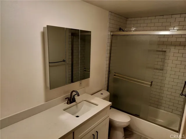 2890 E Artesia 22, Long Beach, California 90805