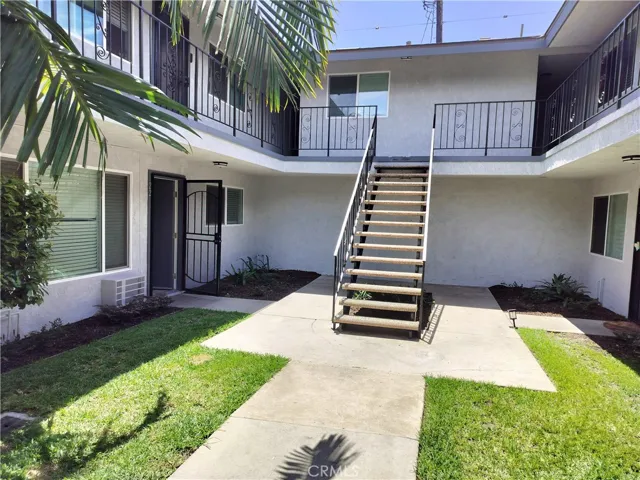 2890 E Artesia 22, Long Beach, California 90805