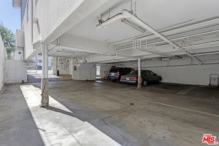 2129 Crenshaw Boulevard, Los Angeles, California 90016