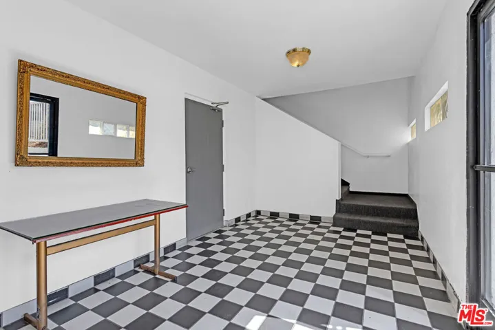 2129 Crenshaw Boulevard, Los Angeles, California 90016