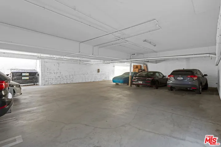 2129 Crenshaw Boulevard, Los Angeles, California 90016