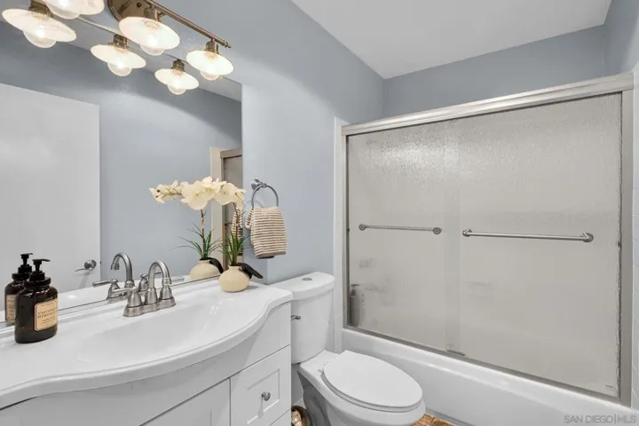 6840 Caminito Del Greco, San Diego, California 92120