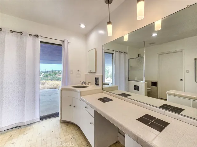 31611 157th E, Llano, California 93544