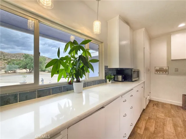 31611 157th E, Llano, California 93544
