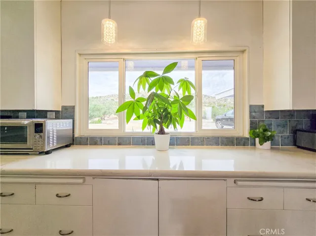 31611 157th E, Llano, California 93544