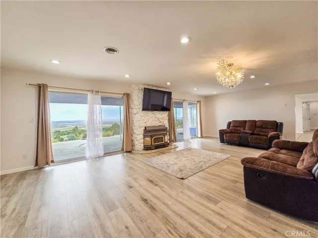 31611 157th E, Llano, California 93544