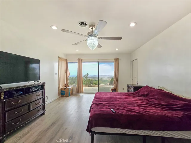 31611 157th E, Llano, California 93544
