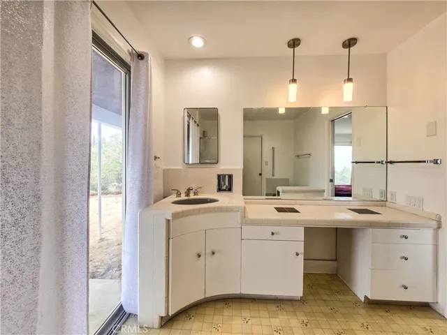 31611 157th E, Llano, California 93544