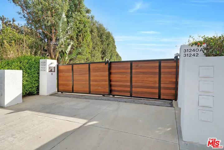 31240 Bailard Road, Malibu, California 90265
