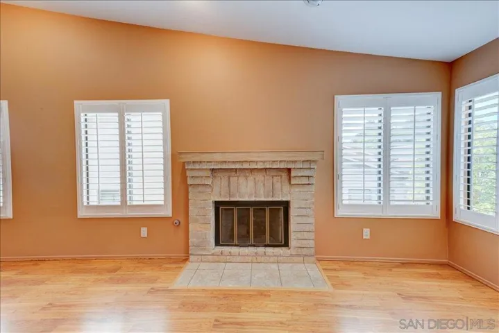 Fireplace will lend a cosy mood for your dinners.