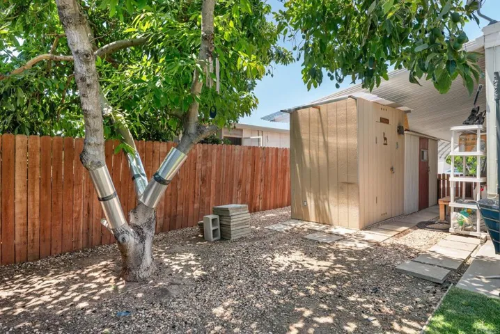 1010 E Bobier 17, Vista, California 92084