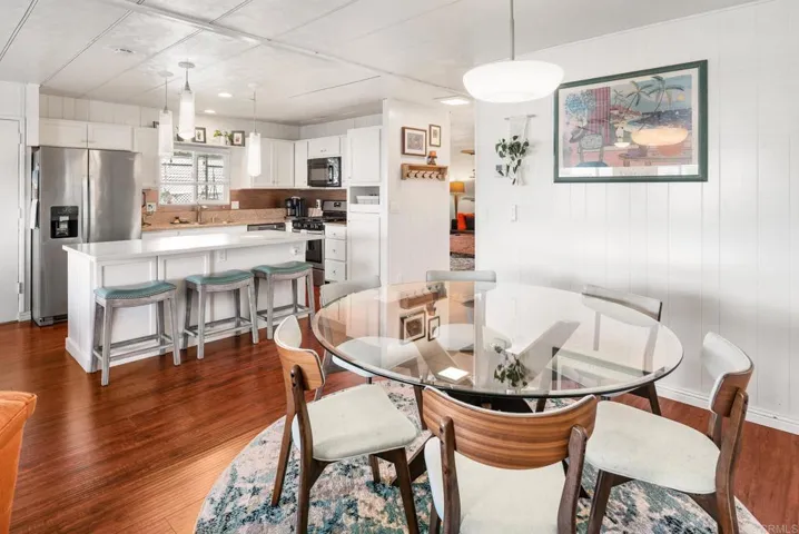 1010 E Bobier 17, Vista, California 92084