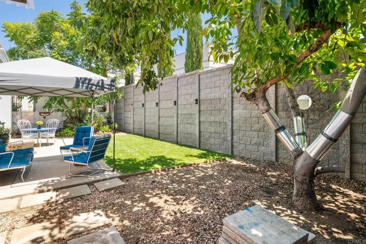 1010 E Bobier 17, Vista, California 92084