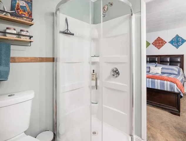 1010 E Bobier 17, Vista, California 92084