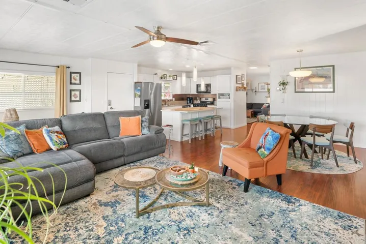 1010 E Bobier 17, Vista, California 92084