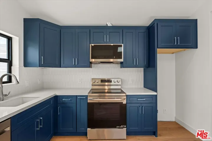 3792 1/2 Van Ness Avenue, Los Angeles, California 90018