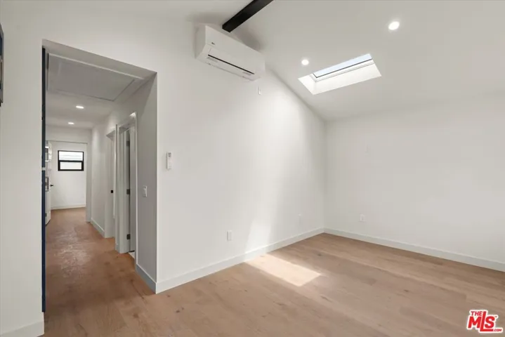 3792 1/2 Van Ness Avenue, Los Angeles, California 90018