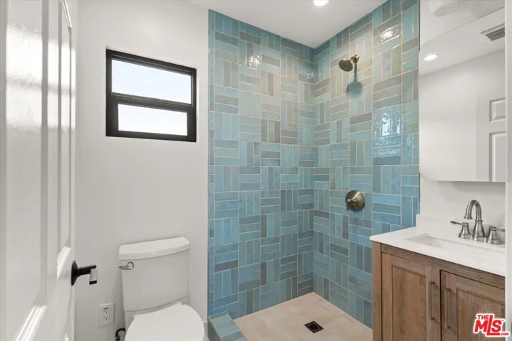 3792 1/2 Van Ness Avenue, Los Angeles, California 90018