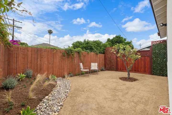 3792 1/2 Van Ness Avenue, Los Angeles, California 90018