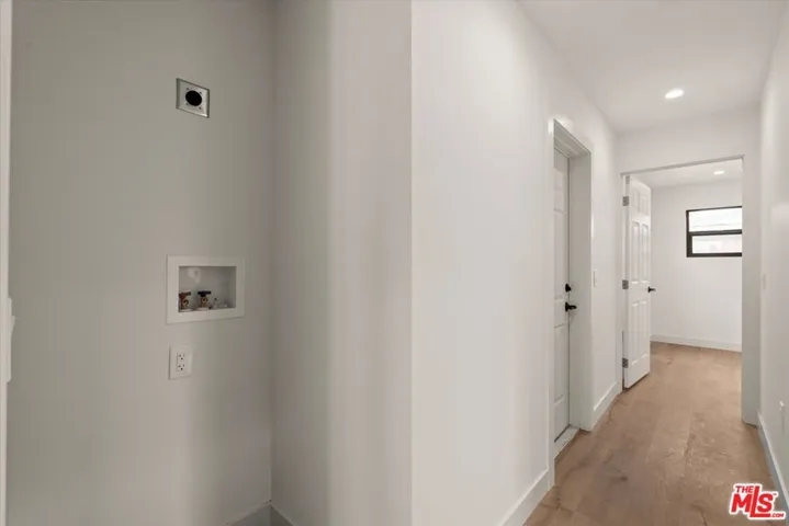 3792 1/2 Van Ness Avenue, Los Angeles, California 90018