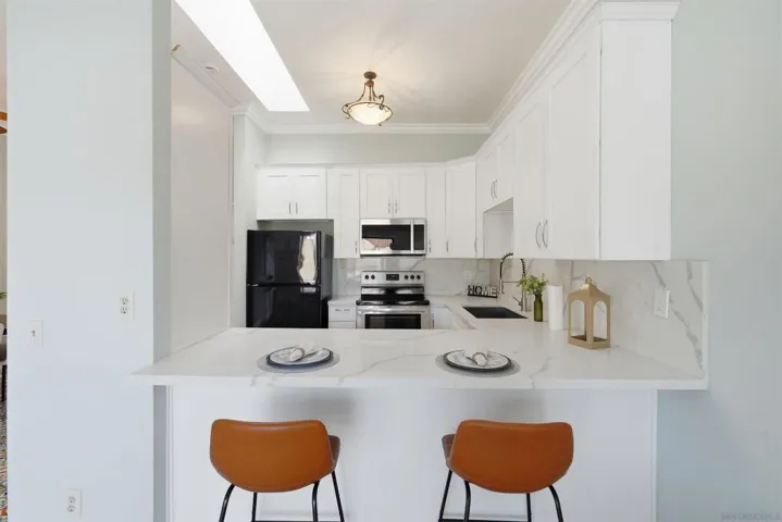 8310 Regents Rd 3h, University City, California 92122