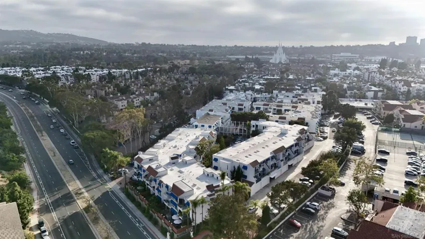 8310 Regents Rd 3h, University City, California 92122