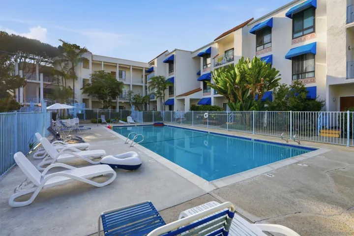8310 Regents Rd 3h, University City, California 92122