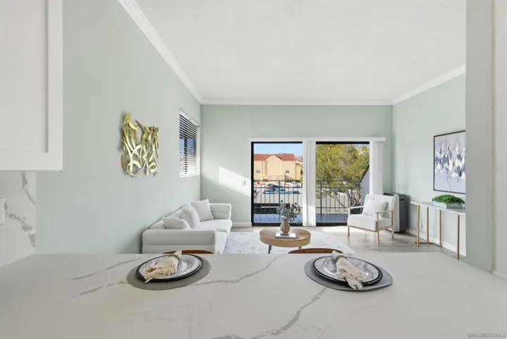 8310 Regents Rd 3h, University City, California 92122