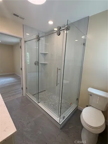 7912 White Oak Avenue B, Northridge, California 91325