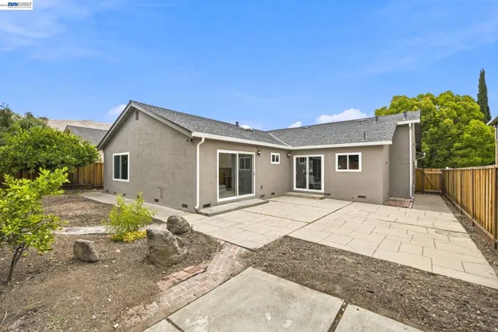 801 Lippert Ave, Fremont, California 94539