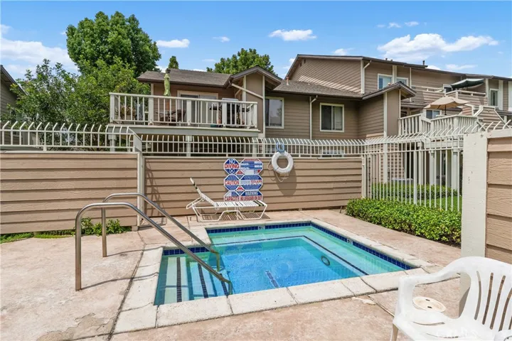 6951 Knollcrest 56, Garden Grove, California 92845