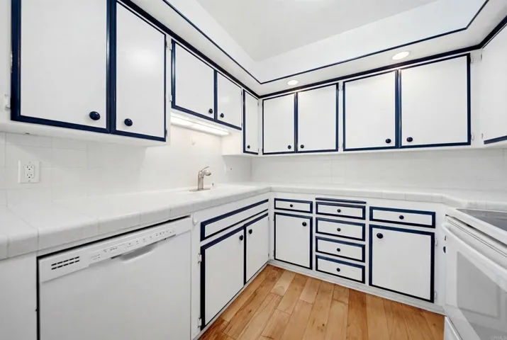 5015 Cape May Avenue 104, San Diego, California 92107